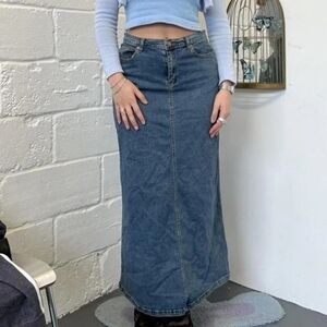 mid wash blue back split denim skirt